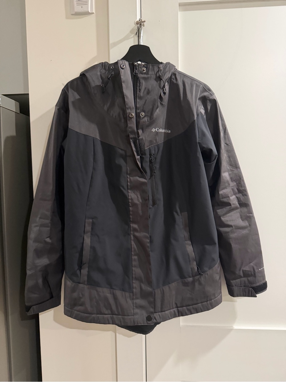 Columbia Hooded Rain Jacket - Charcoal & Dark Gray